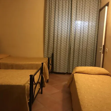 Della Luna Hotel