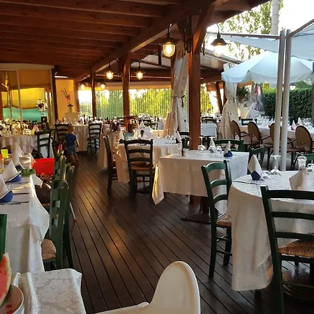 Della Luna Fogliano Marina