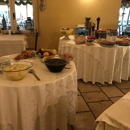 Della Luna * Fogliano Marina