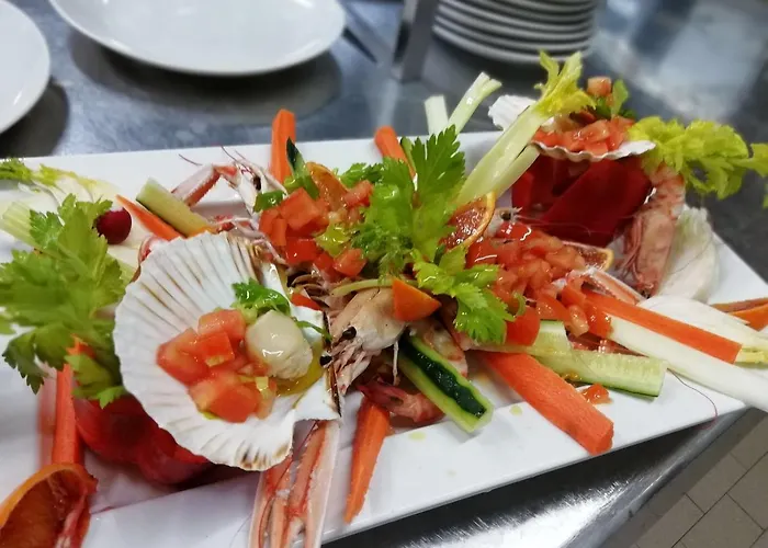 מלון Della Luna Fogliano Marina